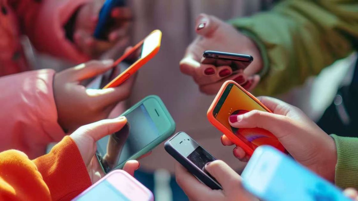 Gobierno español busca prohibir redes a menores de 16 años