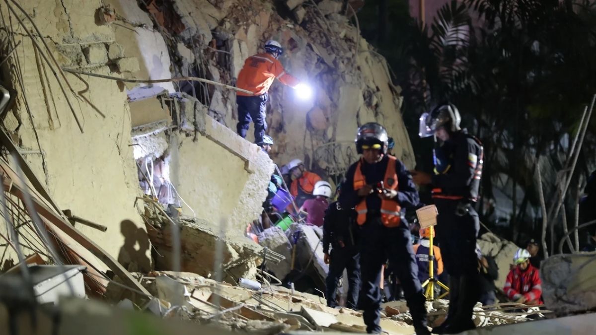 Al menos 164 muertos y más de 900 heridos en Venezuela tras terremotos